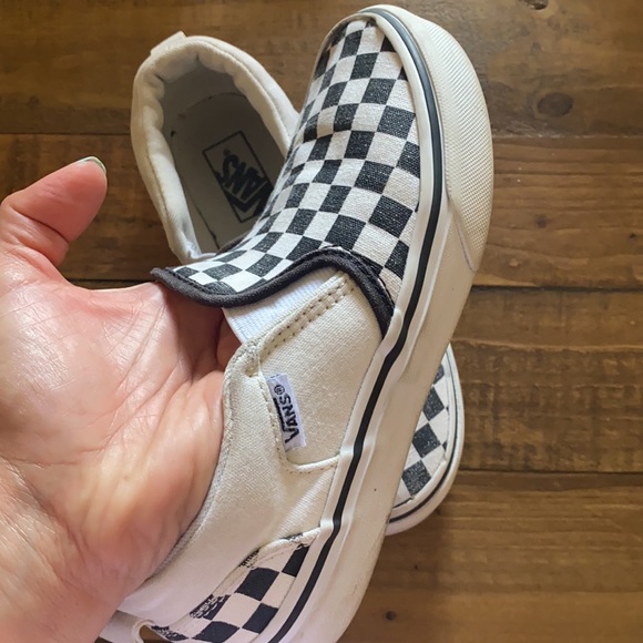 Vans - Picture 2 of 2